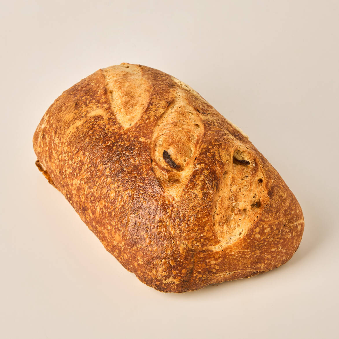 Pan Sourdough de Cebollas y Ajos Rostizados