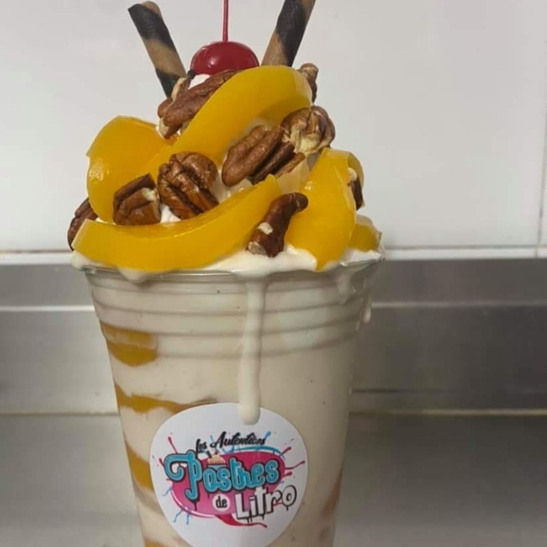 Durazno y Mango con Crema