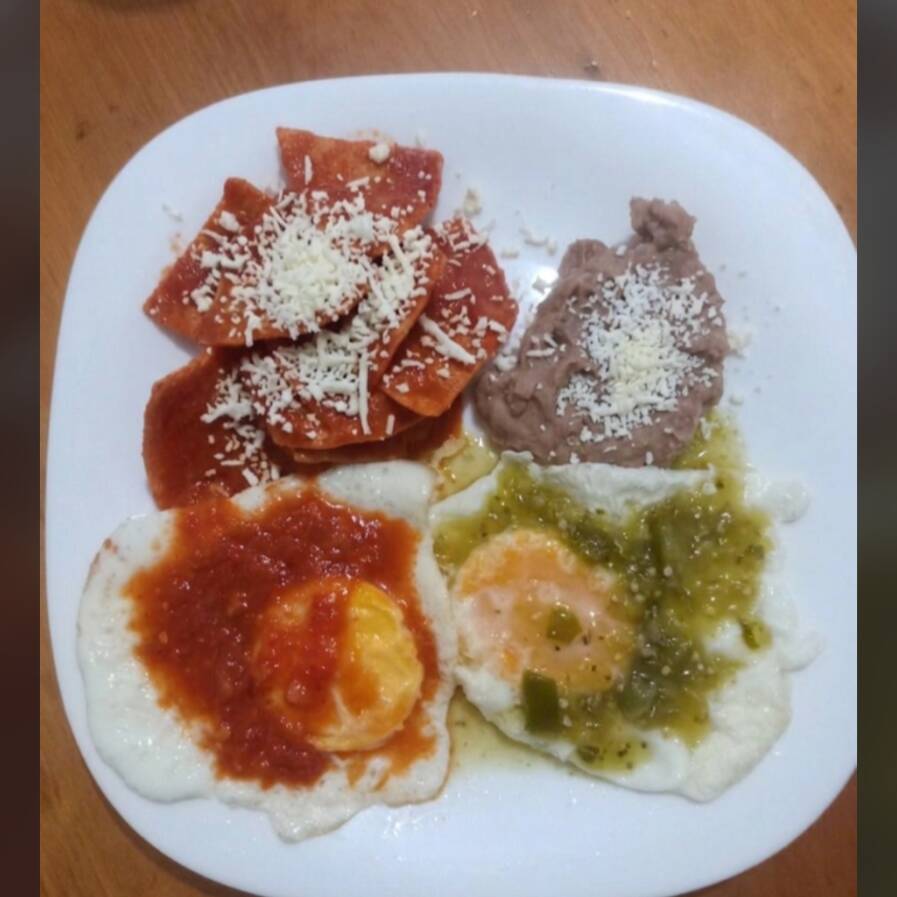 Huevos Divorciados