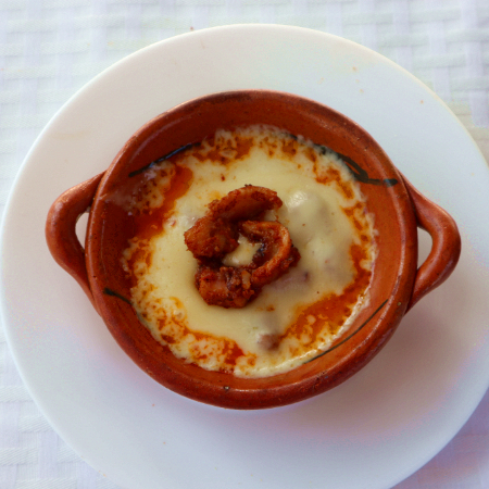 Queso Fundido con Pulpo