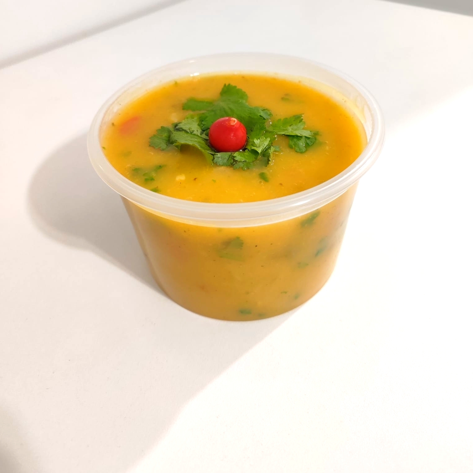 Todos os caldos acompanham 1 limão