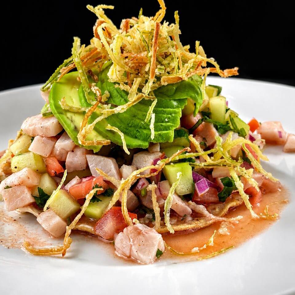 TOSTADA DE CEVICHE DE PESCADO