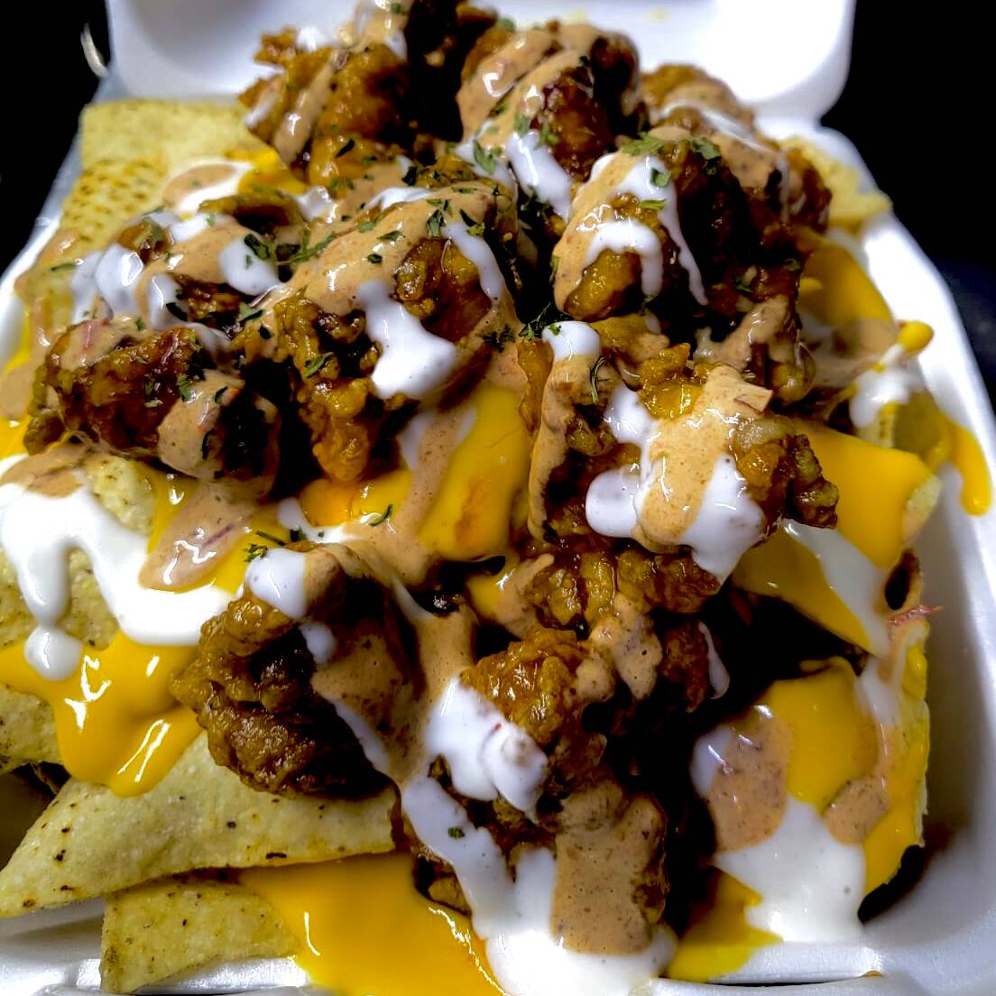 Nachos con boneless