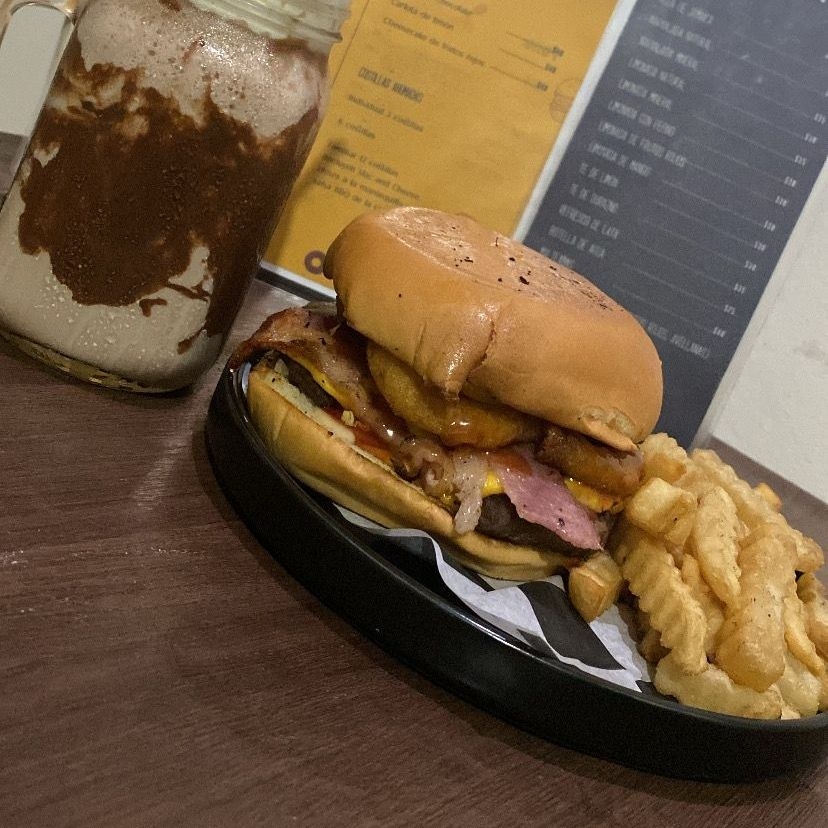 Hamburguesa Texana con Papas