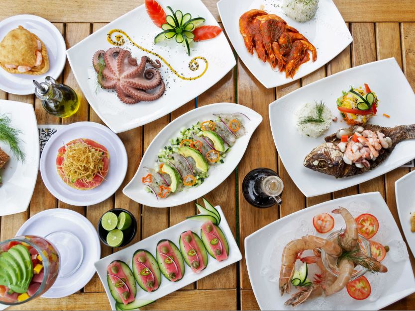 Playa Escondida Market