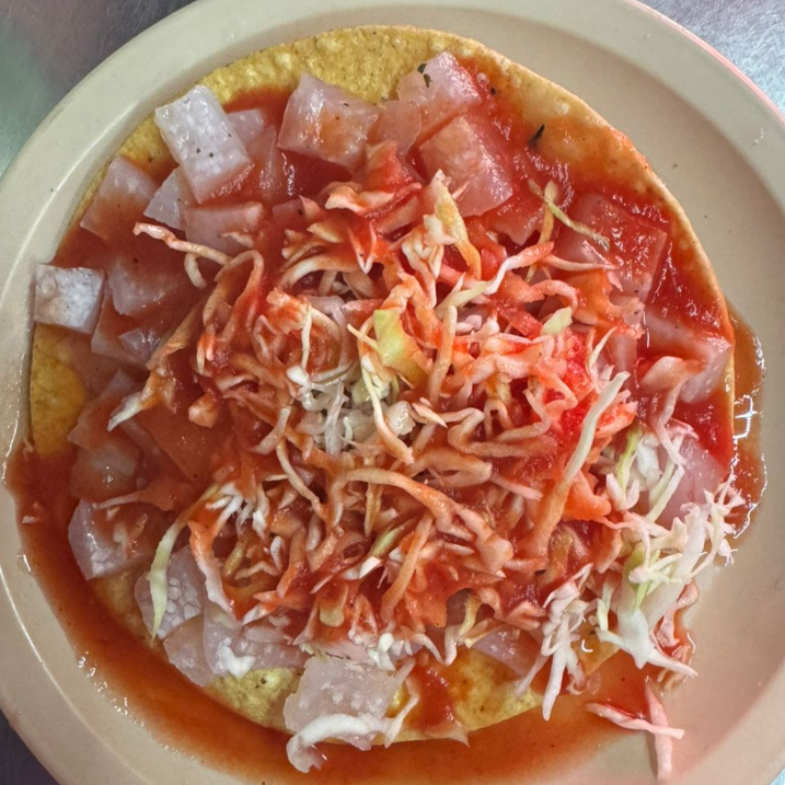 Tostada Grande de Cueritos en Vinagre