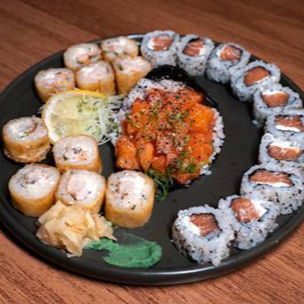 10 Uramaki de Salmão, 10 Harumaki de Camarão e 01 Temaki Salmão Philadelphia. (Não alteramos peças).