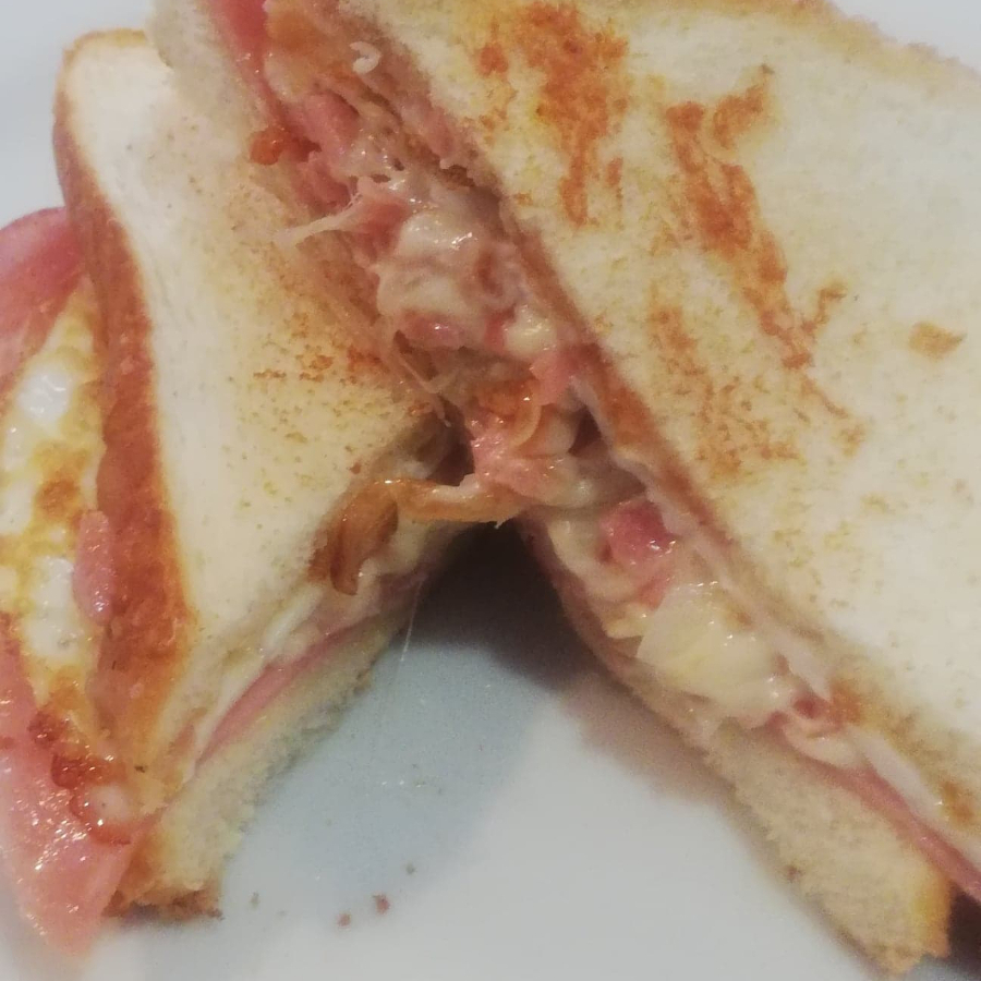 promocion 2 pzas sadwich con un agua 500ml