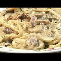 Pasta con Pollo y Champiñones