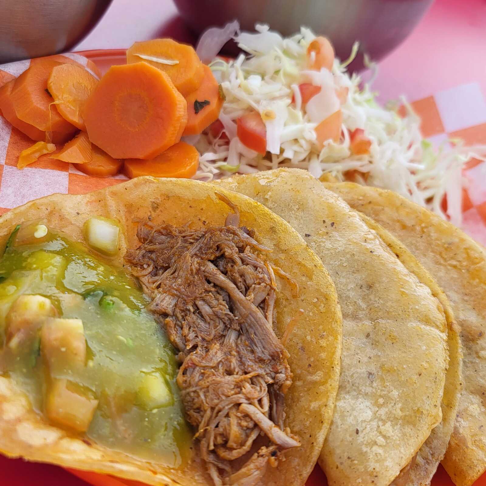 Taco de Deshebrada al Vapor