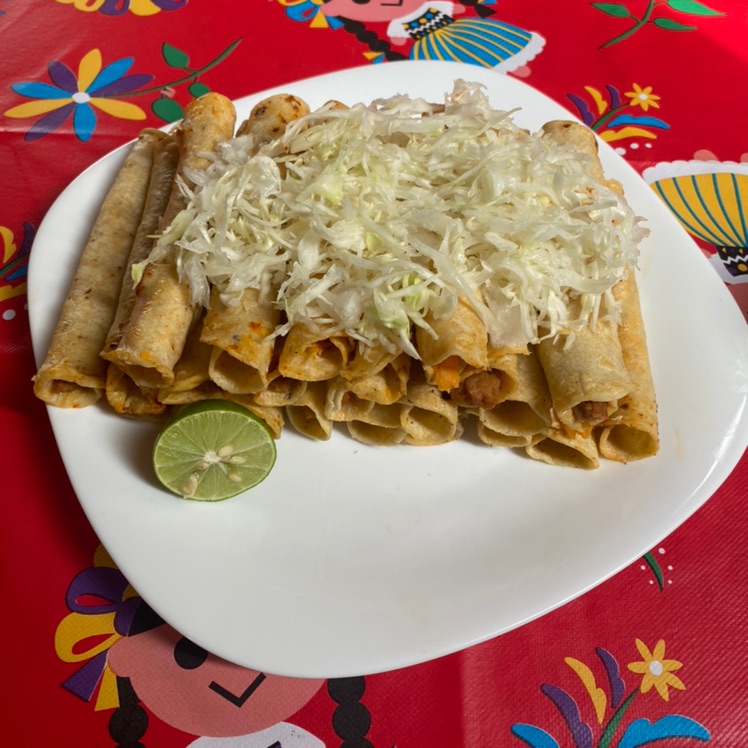 COMBO 24 TACOS 🌮MIXTOS y 2 🥤Cocas de 250ml