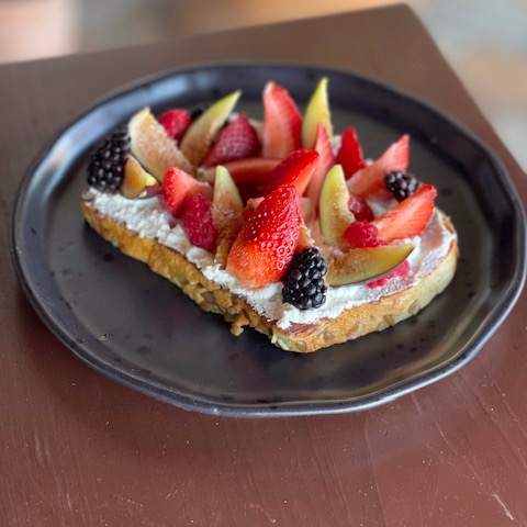 Toast Frutos Rojos