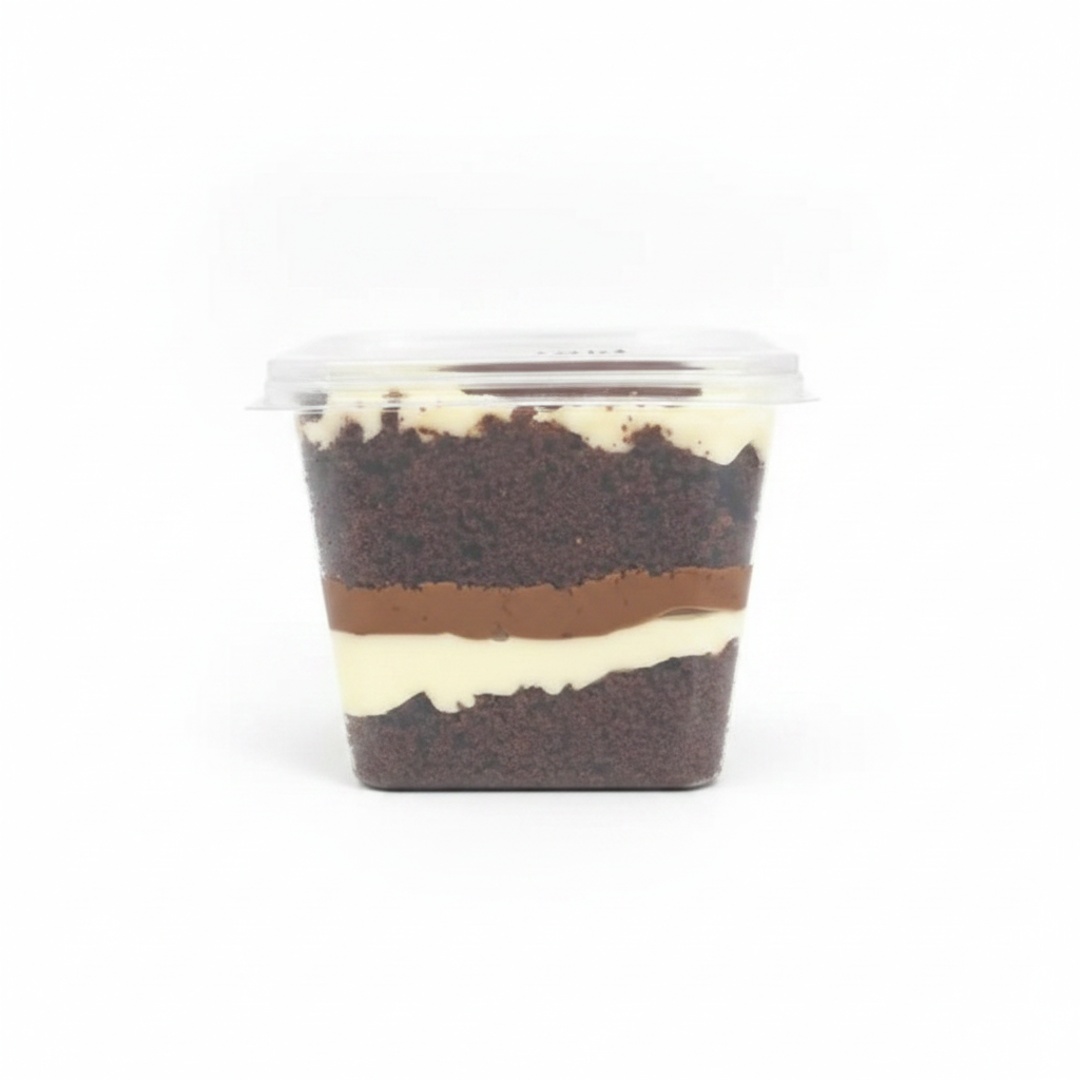 Massa de chocolate com duas camadas de ninho cremoso e Nutella original. 250ml