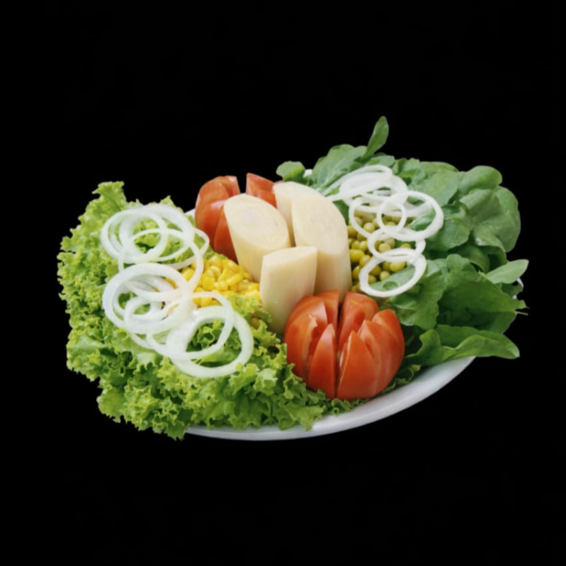 Alface, Tomate, Rúcula, Cebola, Palmito, Milho e Ervilha