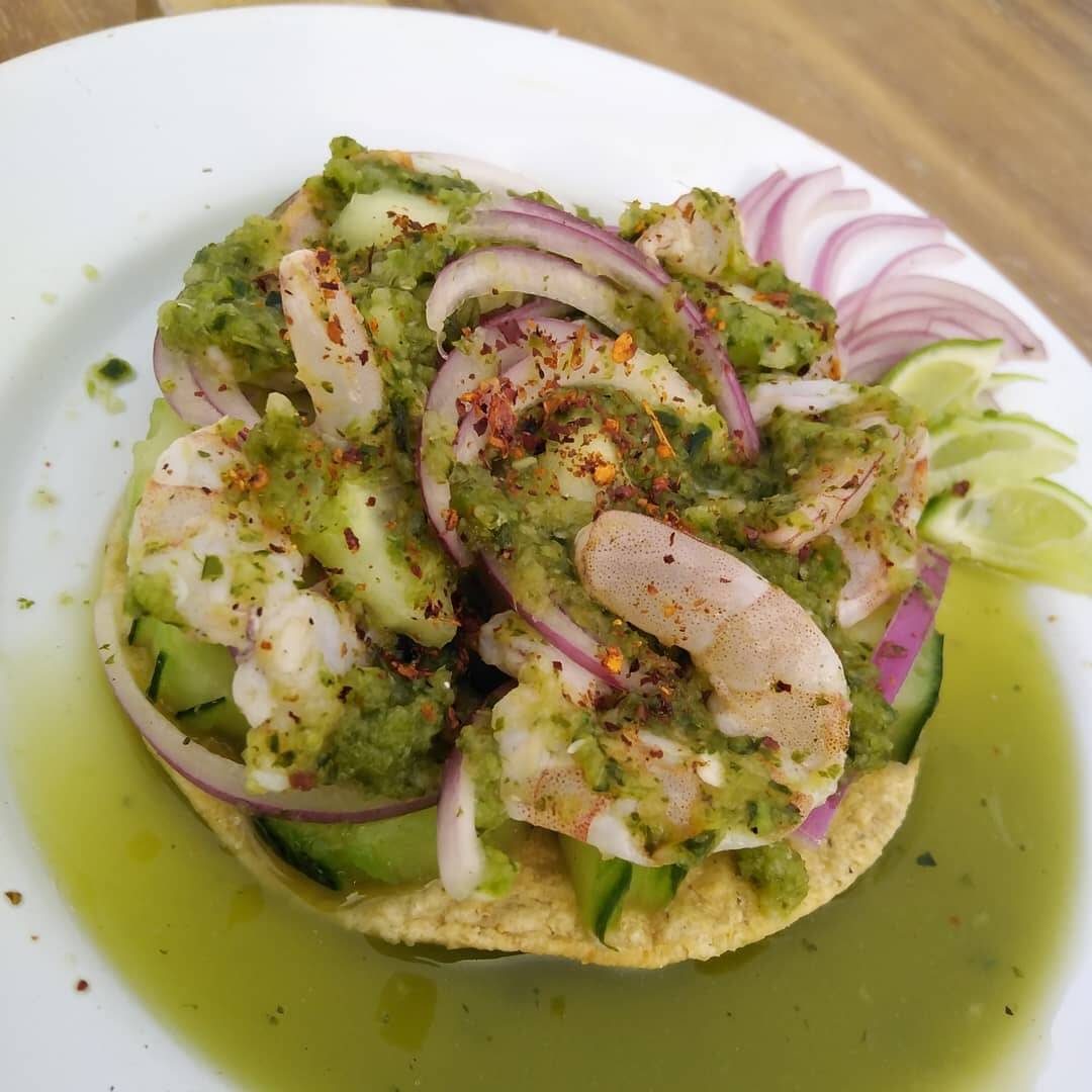 Tostada de Aguachile Verde de Camarón