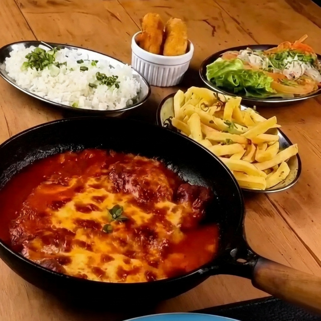 Arroz,fritas,Bife de coxão mole e salada