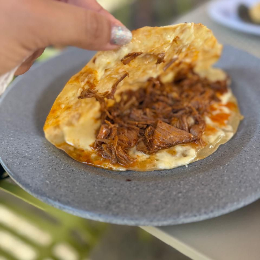 Quesadilla JUMBO de birria