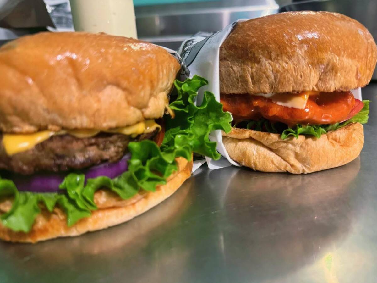 MAYKA BURGER COLINAS