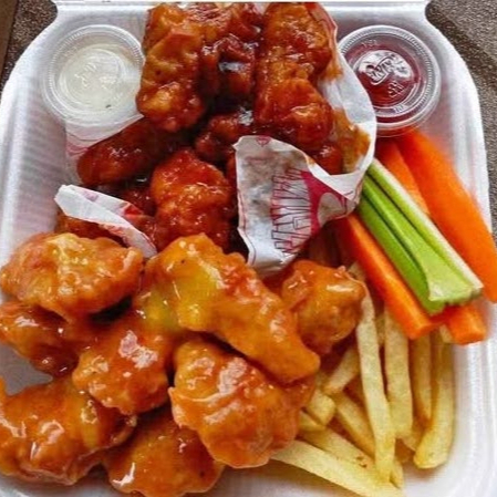 10 Boneless Papas y Bebida