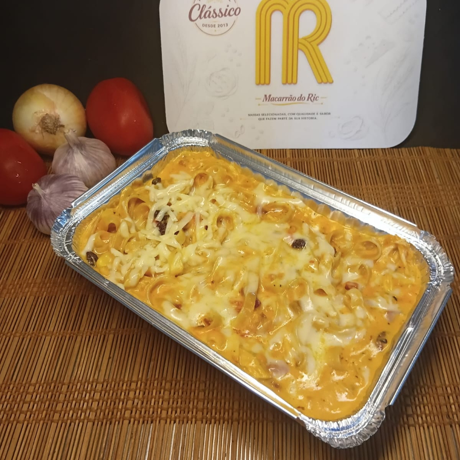 Nosso Clássico mais pedido. Escolha sua massa, molho e ingredientes. Macarrão ao vivo, preparado do seu jeito.