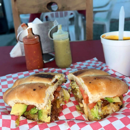 Torta de Birria de Res