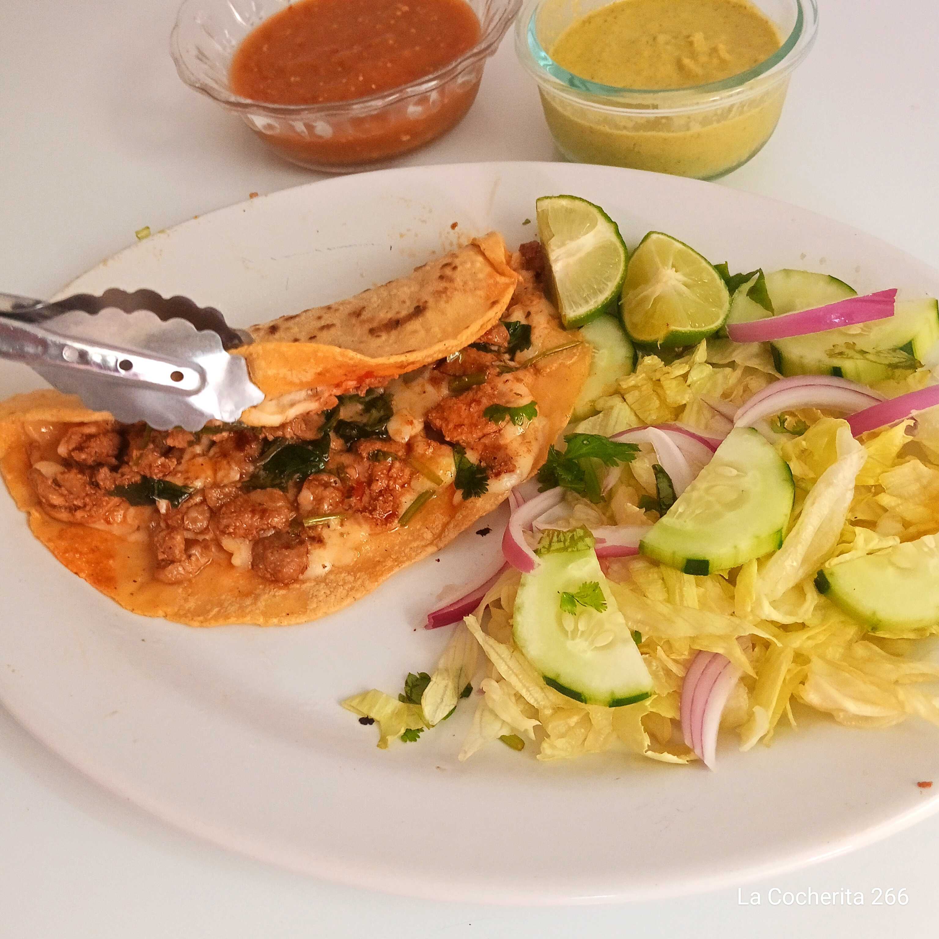 Quesadilla con Carne Adobada