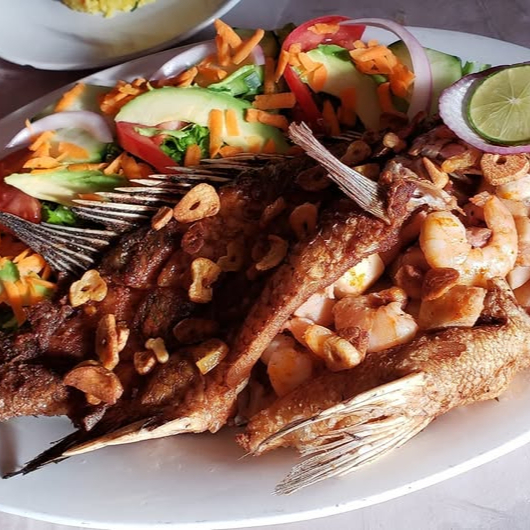 Mojarra Rellena De Camarones