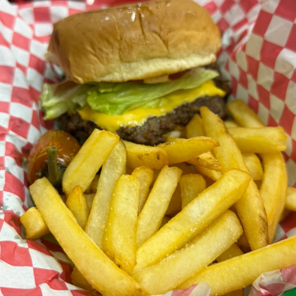 Hamburguesa Sencilla con 200 Gr de Papas