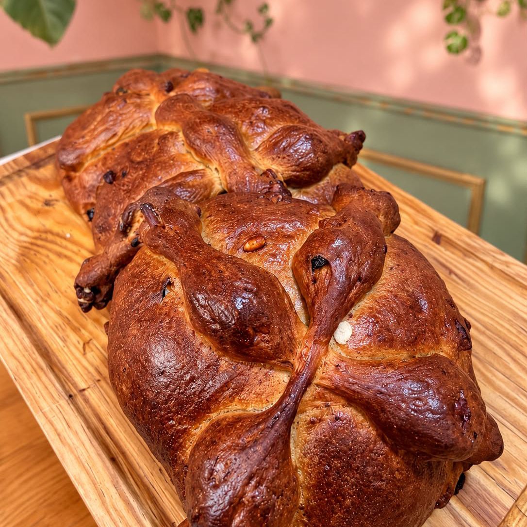 Pan de Muerto de Canela Nuezy Pasas