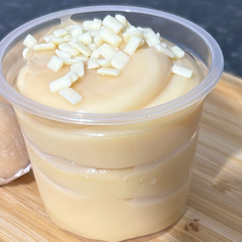 Brigadeiro leite ninho cremoso finalizado com granule da melken