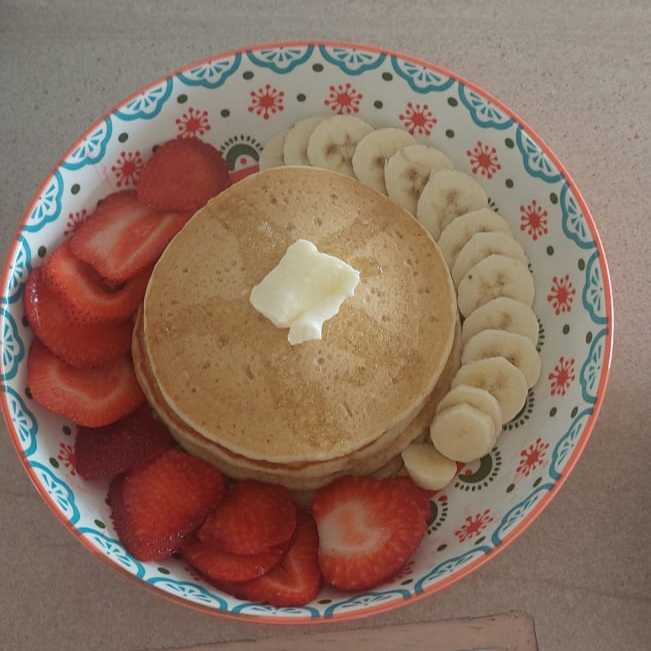 Hot cakes con fruta