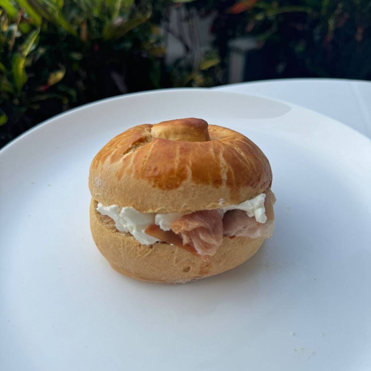 BISQUET JAMON SERRANO CON PHILADELFIA