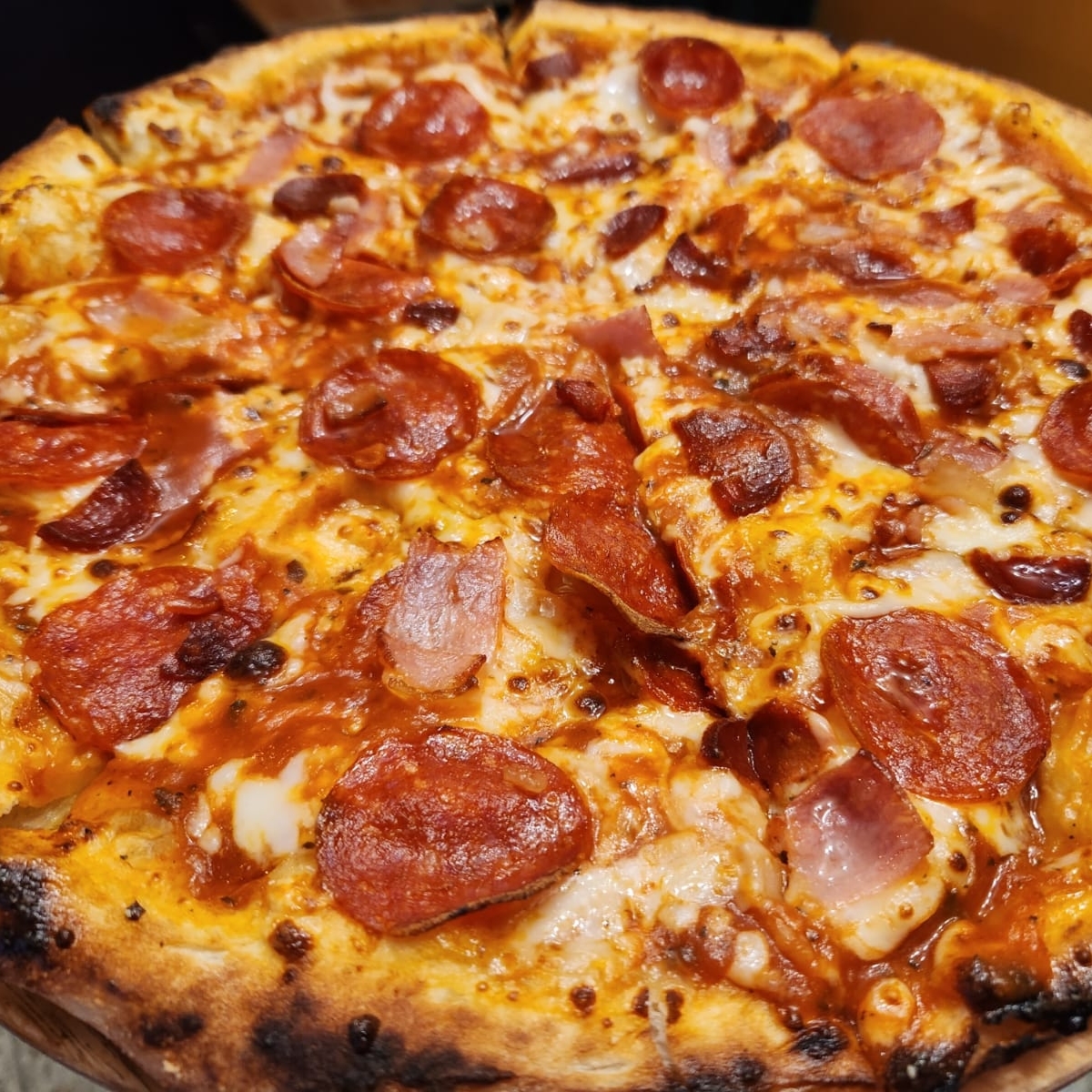 Pizza Tres Carnes