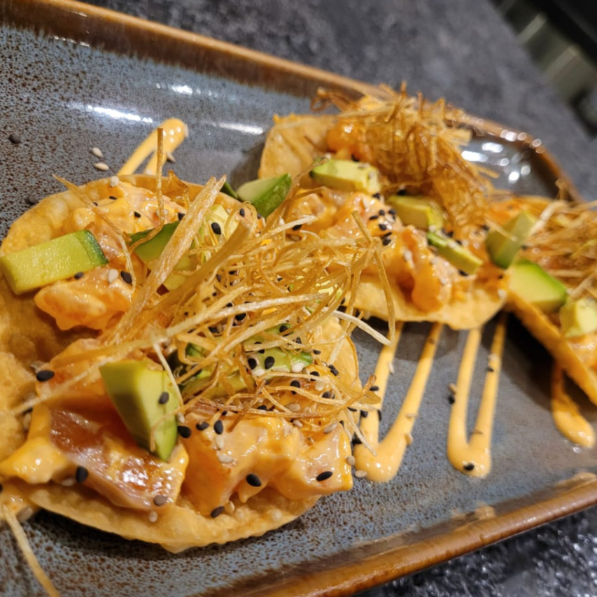 Tostadas de Salmon Morita