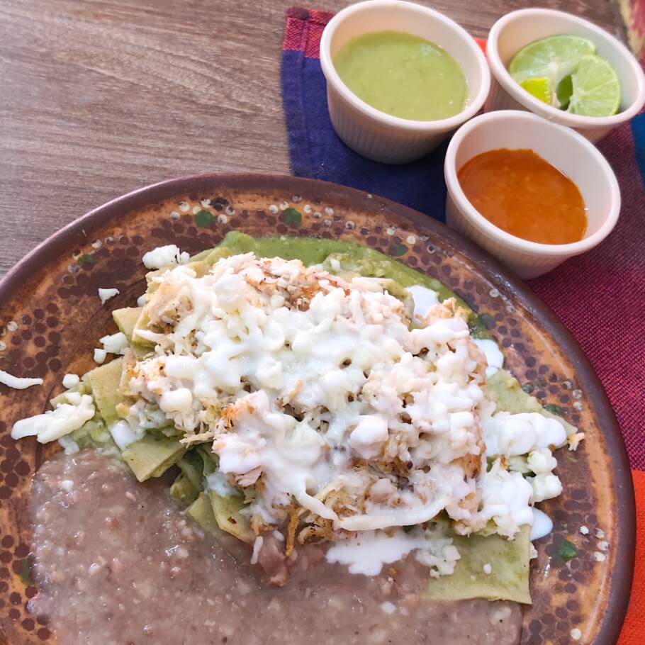 Chilaquiles con pollo