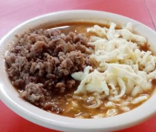 Frijoles Charros con Carne y Queso