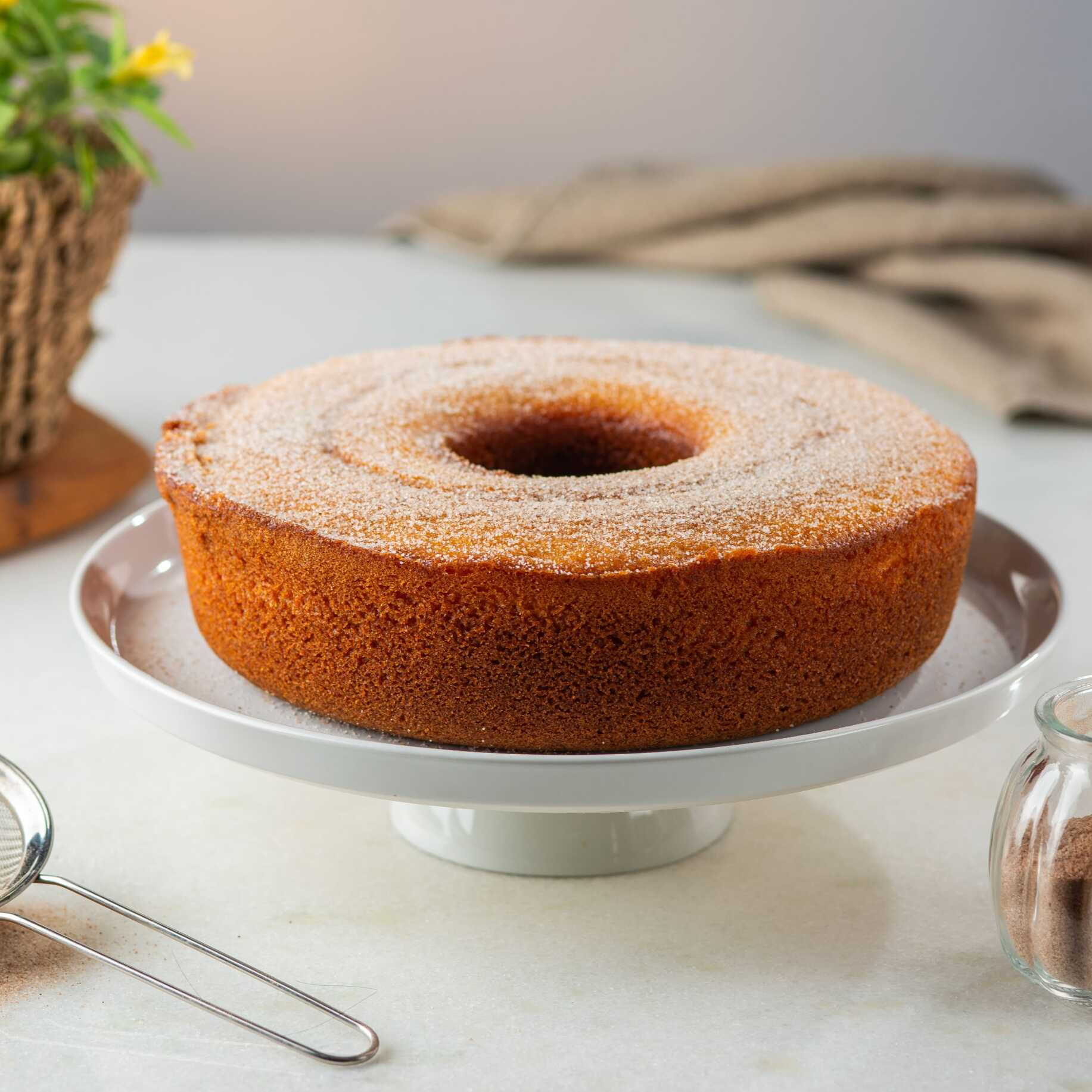 Delicioso Bolo tradicional de fubá caseiro da Vó. Opção de cobertura:  polvilhado com leve camada de açúcar com canela. Imagem meramente ilustrativa.

Bolo pequeno serve até 8 fatias
Bolo grande serve até 16 fatias