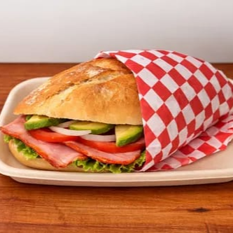 TORTA DE PIERNA CON SALCHICHA