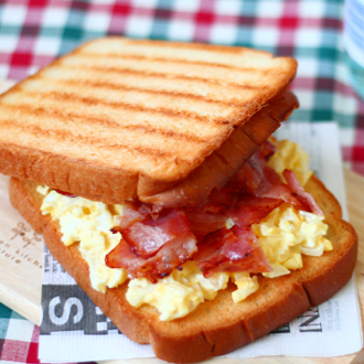 Sandwich de Huevo y Tocino