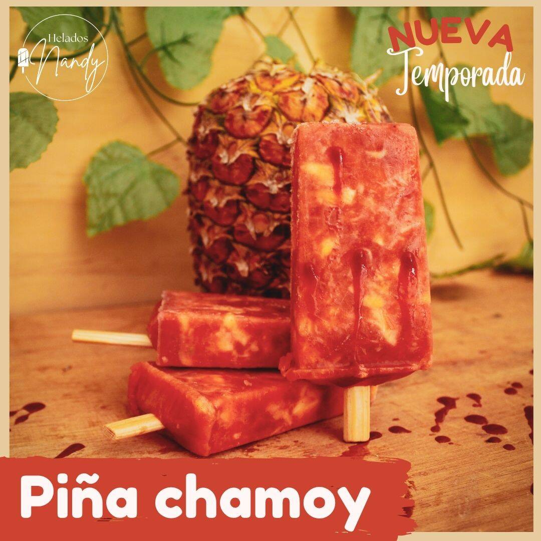 Paleta de Agua de Piña Chamoy