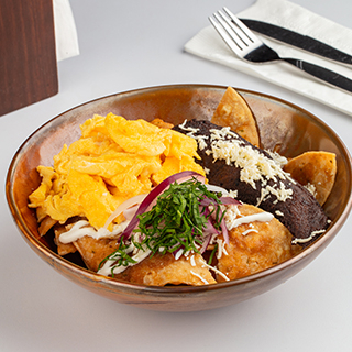 CHILAQUILES HUEVO