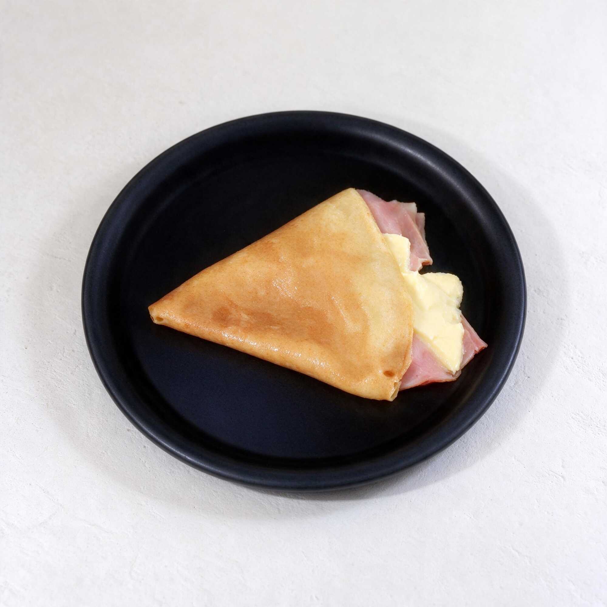 Crepa de jamón de pavo con queso philadelphia