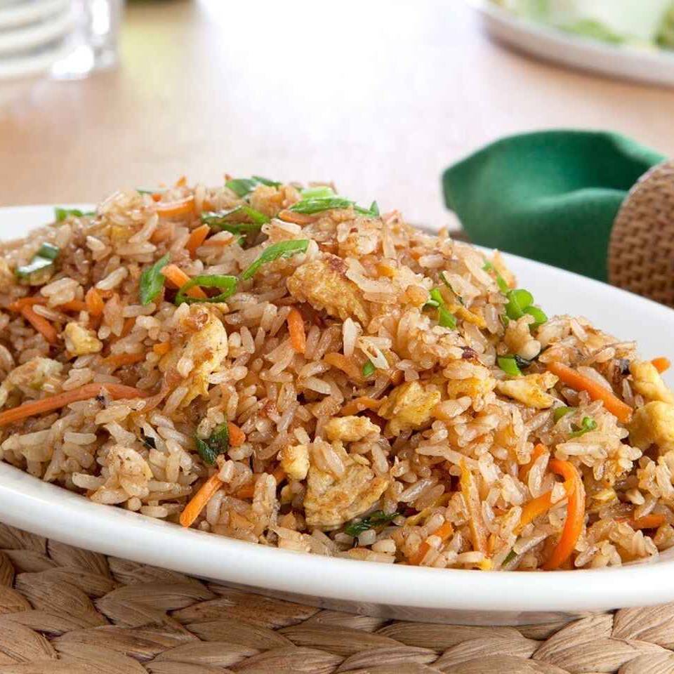 75-Arroz Frito con Pollo y Camarones