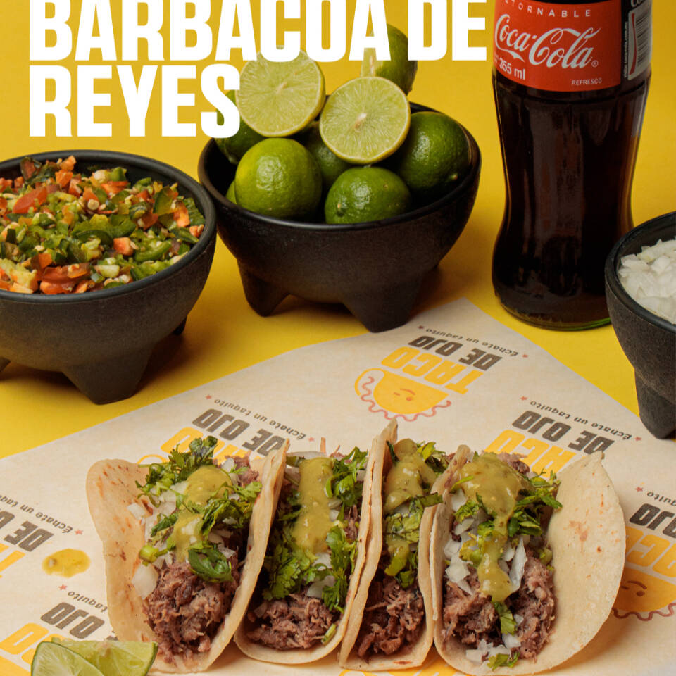 4 Tacos de Barbacoa y Refresco