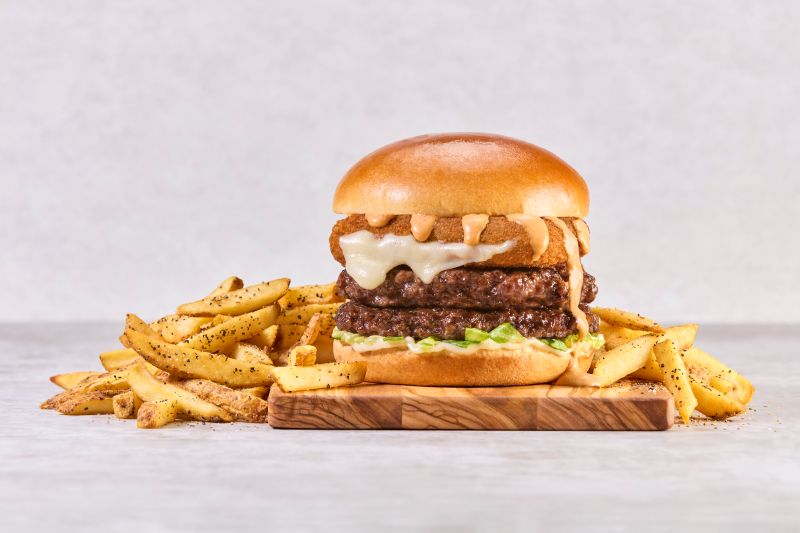 Nueva! Mozzarella Street Burger