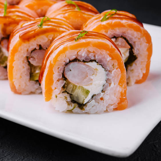 Salmon Fresh Roll