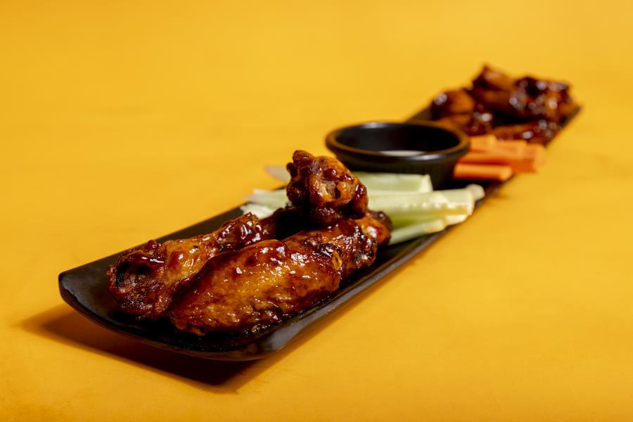 1 PASTA ALFREDO +10 ALITAS + HAMBURGUESA SIRLON