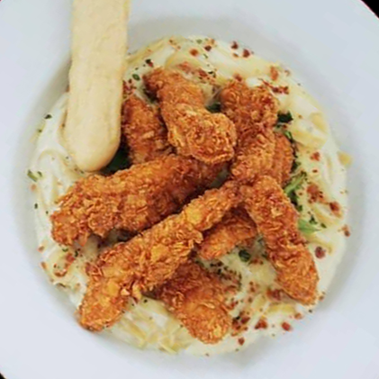 Fetuccini Alfredo Con Tiras