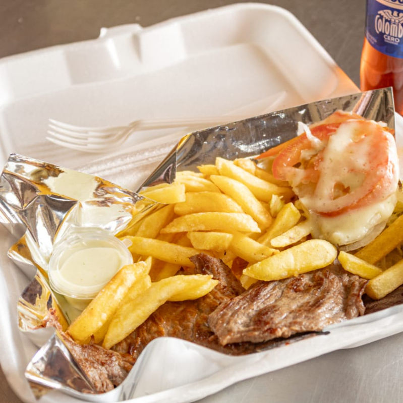 Vaquero De Carne + Francesa + Gaseosa