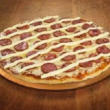 Molho tradicional, 200Gr de mussarela, 100Gr de calabresa, Cream Cheese, Cebola, azeitonas e oregano